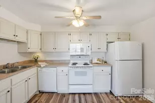 1300 Reece Rd, Charlotte, NC 28209 - Photo 12