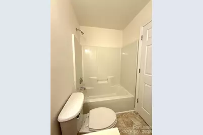 3038 Uxbridge Woods Court, Charlotte, NC 28205 - Photo 12