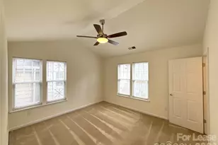 3038 Uxbridge Woods Ct, Charlotte, NC 28205 - Photo 8