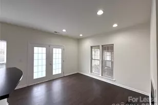 3038 Uxbridge Woods Ct, Charlotte, NC 28205 - Photo 4