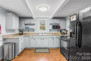 23 Maxwell Rd, Asheville, NC 28805 - Photo 14