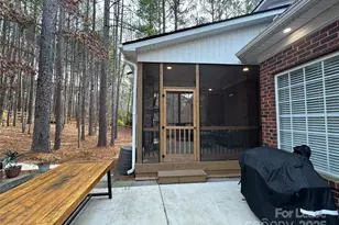 112 Silver Cliff Dr, Mount Holly, NC 28120 - Photo 34