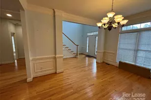 112 Silver Cliff Dr, Mount Holly, NC 28120 - Photo 4