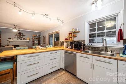 802 Woodbine Place NE, Lenoir, NC 28645 - Photo 18