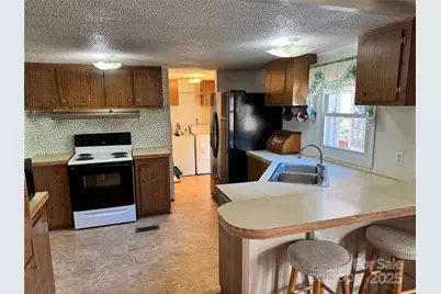 2448 Christopher Road, Morganton, NC 28655 - Photo 8