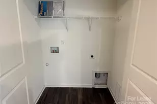 2525 Oakdale Rd, Charlotte, NC 28216 - Photo 8