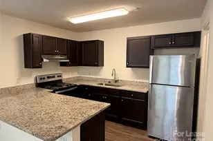 2525 Oakdale Rd, Charlotte, NC 28216 - Photo 4