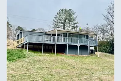 350 39th Street Place SW, Hickory, NC 28602 - Photo 2