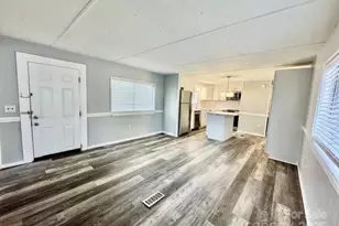 350 39th St Pl SW, Hickory, NC 28602 - Photo 6