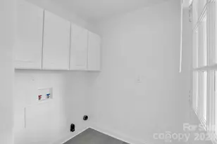 9715 Starwood Dr, Charlotte, NC 28215 - Photo 10