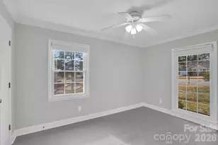 9715 Starwood Dr, Charlotte, NC 28215 - Photo 16