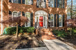 6709 Fairhope Ct, Charlotte, NC 28277 - Photo 2