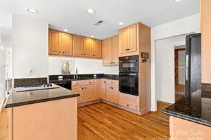 214 Blake Mountain Cir, Asheville, NC 28803 - Photo 10