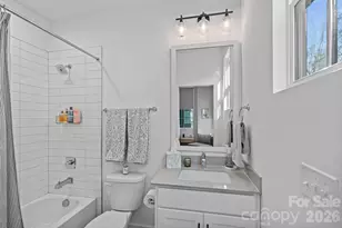 824 Madison Gln Ln, Charlotte, NC 28209 - Photo 32