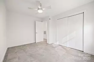 1041 Churchill Downs Ct, Charlotte, NC 28211 - Photo 12