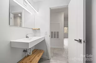 1041 Churchill Downs Ct, Charlotte, NC 28211 - Photo 10