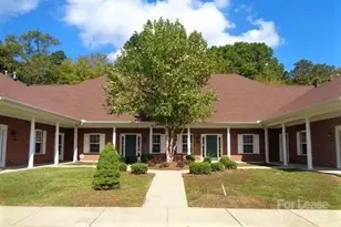 7167 Somerset Springs Dr, Charlotte, NC 28262 - Photo 1