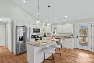 56 White Oak Pl, Mars Hill, NC 28754 - Photo 10