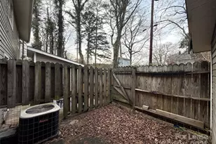 1613 N Sharon Amity Rd, Charlotte, NC 28205 - Photo 12