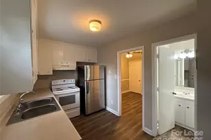 1613 N Sharon Amity Rd, Charlotte, NC 28205 - Photo 6