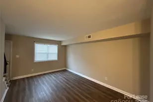 1613 N Sharon Amity Rd, Charlotte, NC 28205 - Photo 4