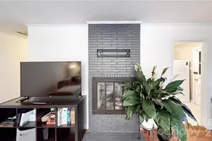 1136 E Woodlawn Rd, Charlotte, NC 28209 - Photo 6