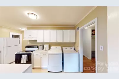 1136 E Woodlawn Road, Charlotte, NC 28209 - Photo 16