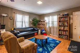 547 N Oakland Ave, Statesville, NC 28677 - Photo 36