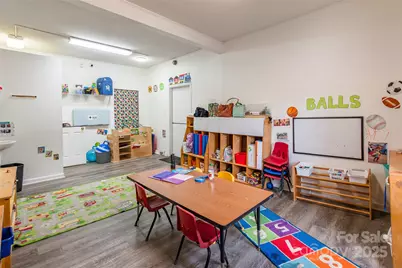 547 N Oakland Avenue, Statesville, NC 28677 - Photo 22