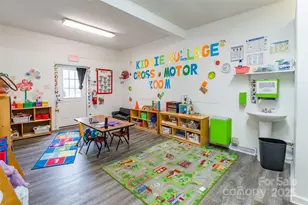 547 N Oakland Ave, Statesville, NC 28677 - Photo 20