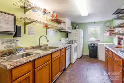 547 N Oakland Avenue, Statesville, NC 28677 - Photo 24