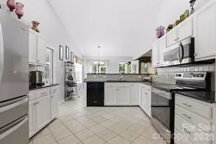 130 Greenwich Dr, Statesville, NC 28677 - Photo 10