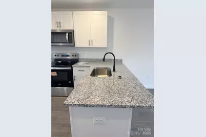 128 18th Place NW, Hickory, NC 28601 - Photo 6