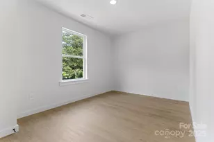 128 18th Pl NW, Hickory, NC 28601 - Photo 10