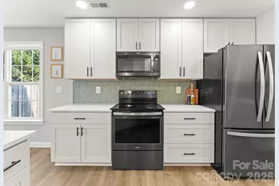 10227 Ingleton Court, Charlotte, NC 28269 - Photo 6