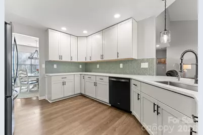 10227 Ingleton Court, Charlotte, NC 28269 - Photo 4