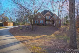 2568 Chelsea Dr, Concord, NC 28025 - Photo 2