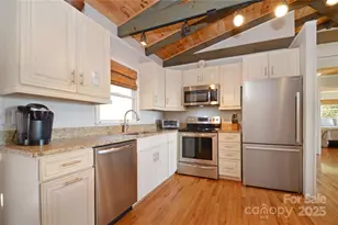 8007 Cloud Forest Ln, Blowing Rock, NC 28605 - Photo 8