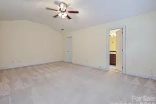 9177 Bonnie Briar Cir, Charlotte, NC 28277 - Photo 24