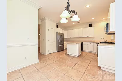 9177 Bonnie Briar Circle, Charlotte, NC 28277 - Photo 14