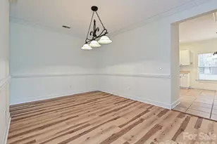 9177 Bonnie Briar Cir, Charlotte, NC 28277 - Photo 6