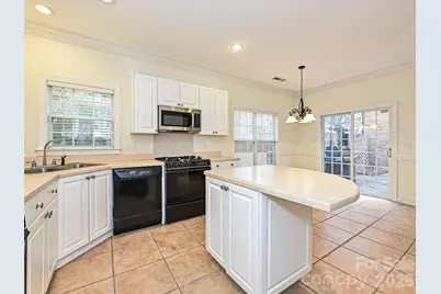 9177 Bonnie Briar Circle, Charlotte, NC 28277 - Photo 12