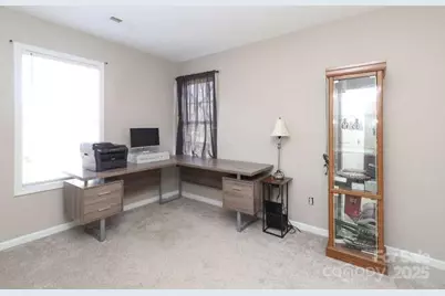 1109 Triece Lane, Charlotte, NC 28215 - Photo 10