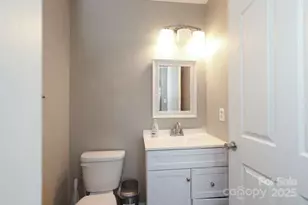 1109 Triece Ln, Charlotte, NC 28215 - Photo 18