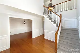 3906 Melshire Ln, Charlotte, NC 28269 - Photo 6