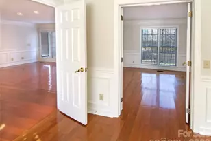 3906 Melshire Ln, Charlotte, NC 28269 - Photo 8