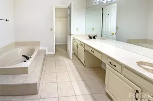 3906 Melshire Ln, Charlotte, NC 28269 - Photo 18