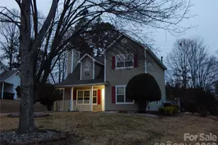 8019 Maxwelton Dr, Huntersville, NC 28078 - Photo 2