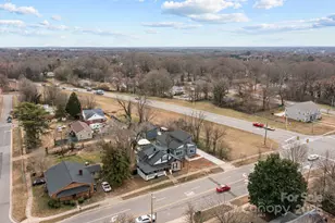 913 Wilson W Lee Blvd, Statesville, NC 28677 - Photo 48