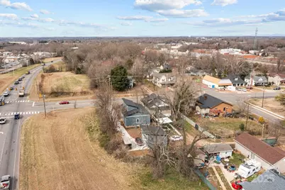 913 Wilson W Lee Boulevard, Statesville, NC 28677 - Photo 44